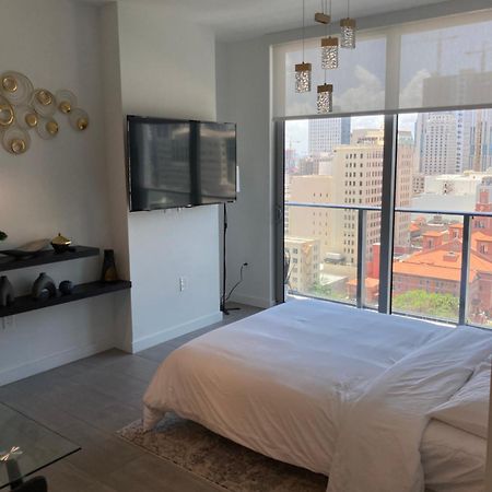 Brand New Modern 1 Bedroom Unit Downtown Маями Екстериор снимка