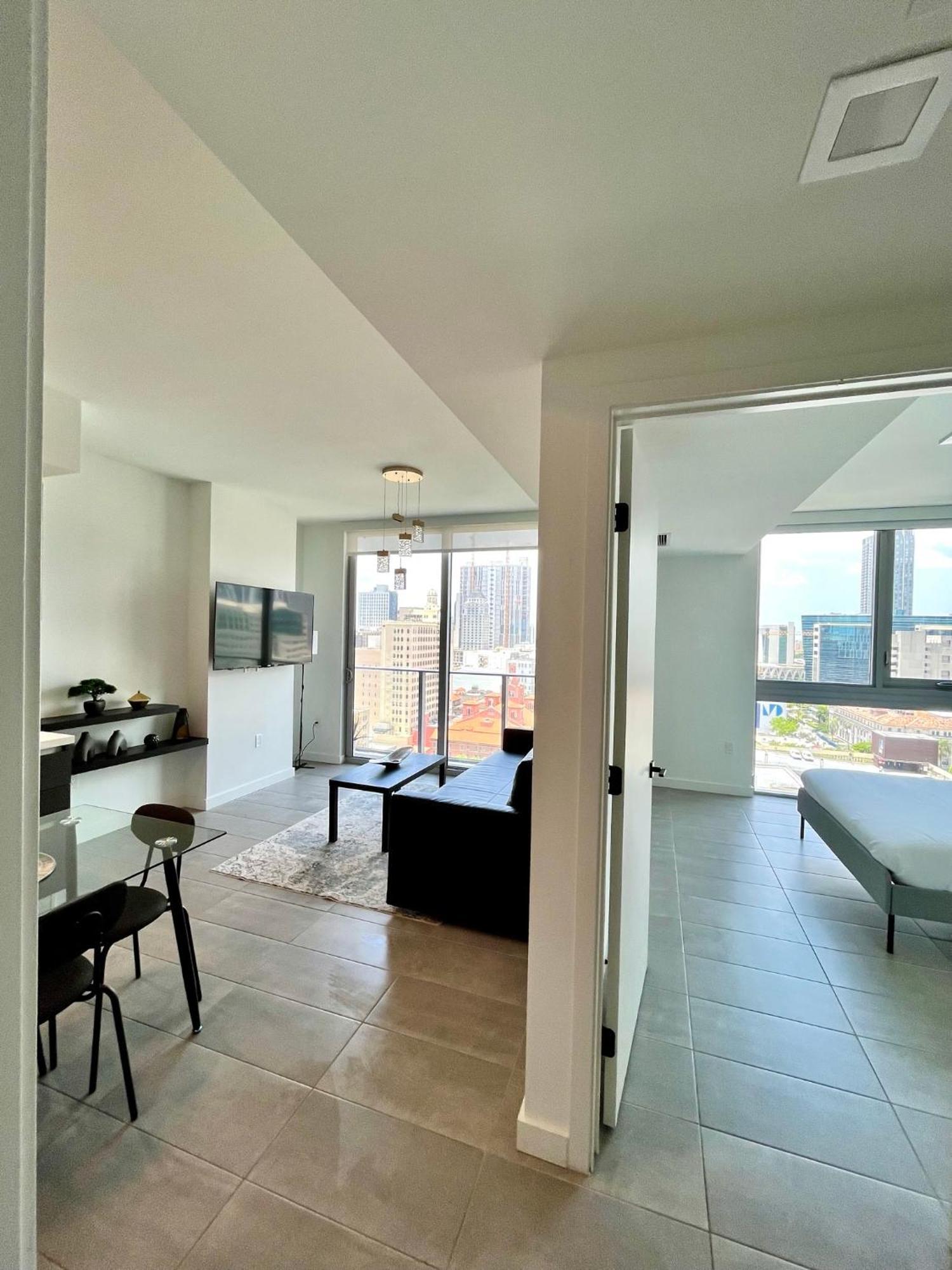 Brand New Modern 1 Bedroom Unit Downtown Маями Екстериор снимка