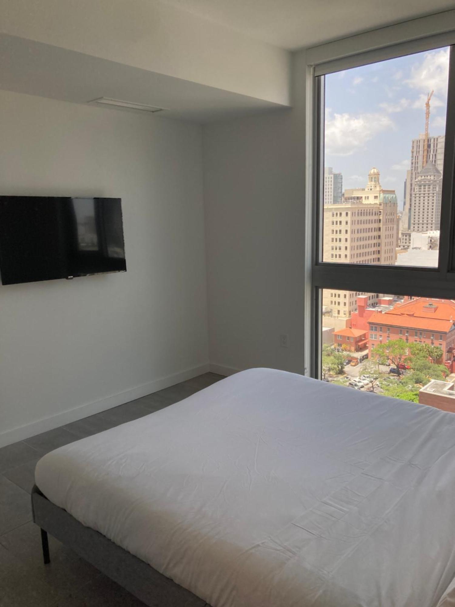 Brand New Modern 1 Bedroom Unit Downtown Маями Екстериор снимка